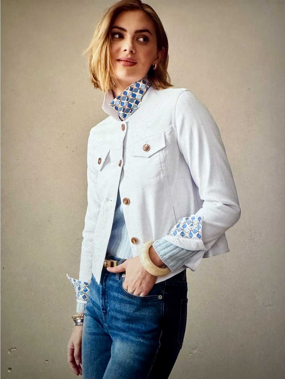 NWOT JMcLaughlin white Haven Cropped Jacket with Blue Patterned Trim Size M